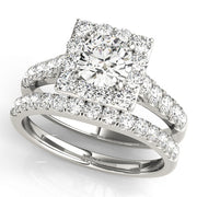 Round Diamond Halo Engagement Ring