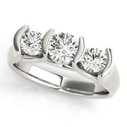 ENGAGEMENT RINGS 3 STONE ROUND